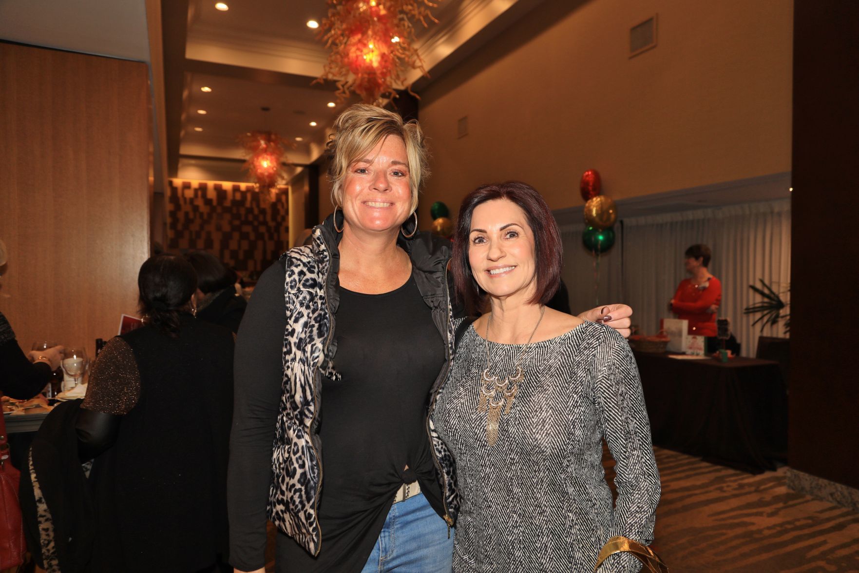 Lisa Killoren, Donna Wolf